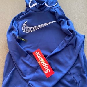 Nike turtleneck collar sweatshirt